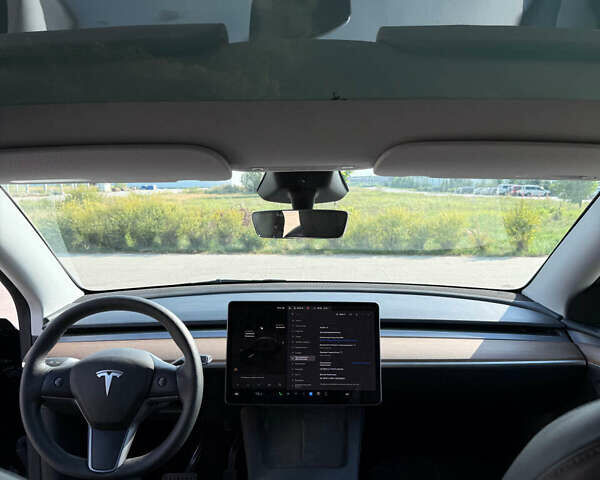 Черный Тесла Model Y, объемом двигателя 0 л и пробегом 22 тыс. км за 26500 $, фото 15 на Automoto.ua