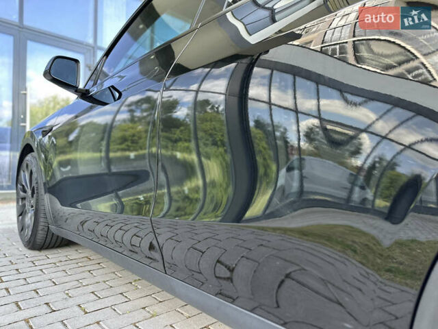 Черный Тесла Model Y, объемом двигателя 0 л и пробегом 13 тыс. км за 28999 $, фото 12 на Automoto.ua