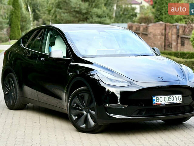 Черный Тесла Model Y, объемом двигателя 0 л и пробегом 32 тыс. км за 33700 $, фото 1 на Automoto.ua