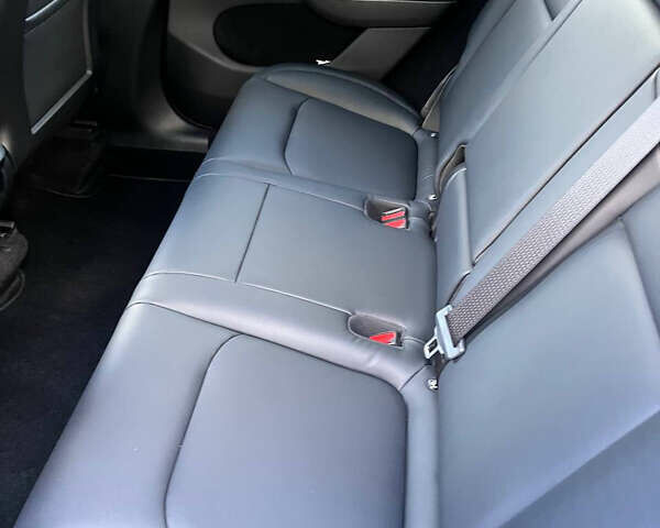 Черный Тесла Model Y, объемом двигателя 0 л и пробегом 35 тыс. км за 26500 $, фото 4 на Automoto.ua