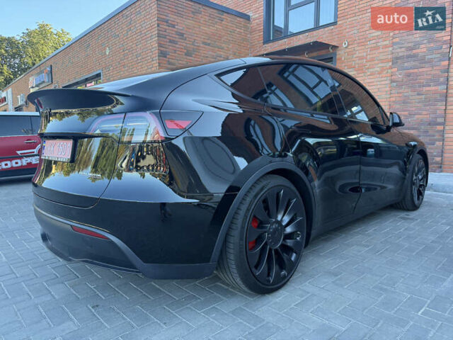 Черный Тесла Model Y, объемом двигателя 0 л и пробегом 29 тыс. км за 34999 $, фото 3 на Automoto.ua