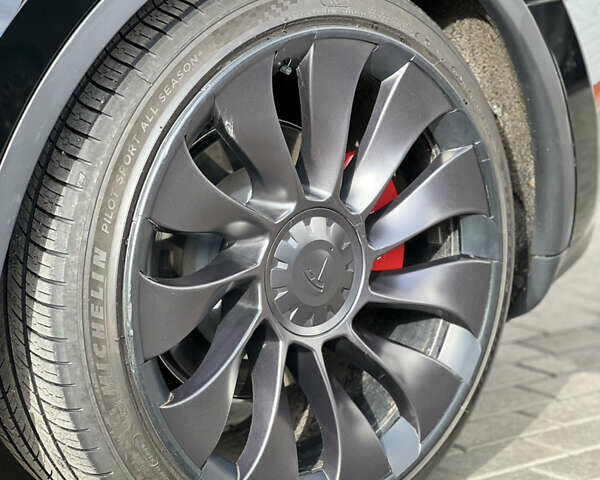 Черный Тесла Model Y, объемом двигателя 0 л и пробегом 35 тыс. км за 36000 $, фото 6 на Automoto.ua