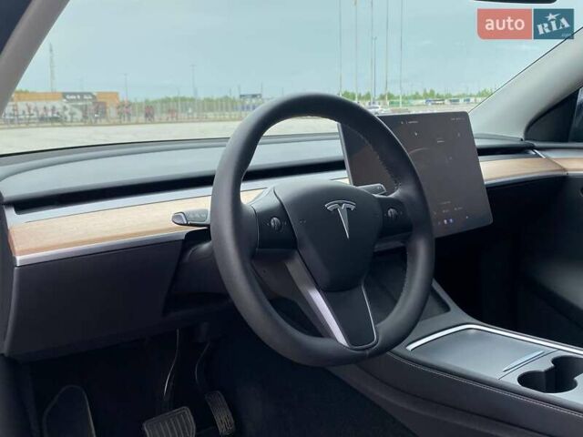 Чорний Тесла Model Y, об'ємом двигуна 0 л та пробігом 14 тис. км за 31990 $, фото 11 на Automoto.ua