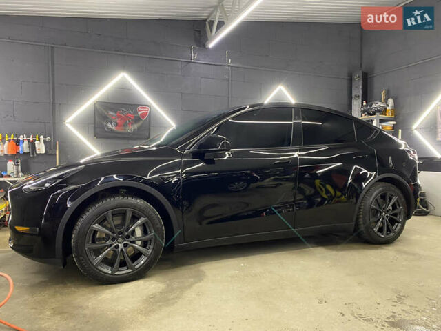 Черный Тесла Model Y, объемом двигателя 0 л и пробегом 71 тыс. км за 29000 $, фото 3 на Automoto.ua