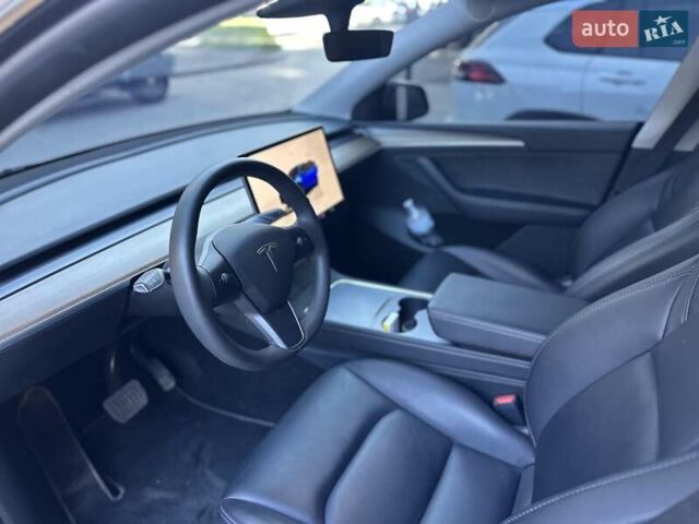 Черный Тесла Model Y, объемом двигателя 0 л и пробегом 65 тыс. км за 25555 $, фото 14 на Automoto.ua