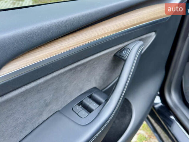 Чорний Тесла Model Y, об'ємом двигуна 0 л та пробігом 66 тис. км за 34500 $, фото 18 на Automoto.ua