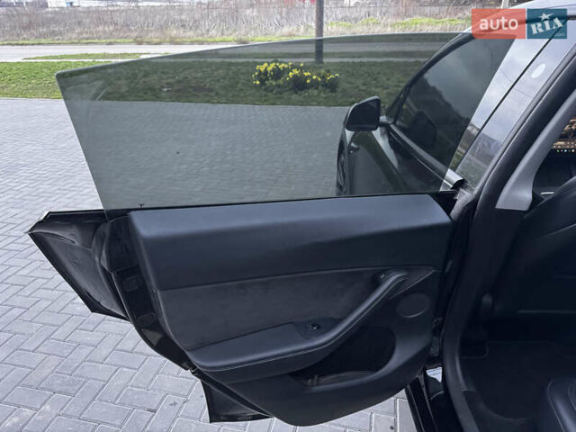 Чорний Тесла Model Y, об'ємом двигуна 0 л та пробігом 26 тис. км за 33000 $, фото 32 на Automoto.ua