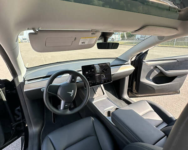 Черный Тесла Model Y, объемом двигателя 0 л и пробегом 31 тыс. км за 29200 $, фото 11 на Automoto.ua