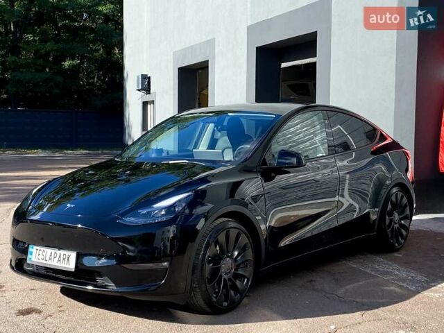 Черный Тесла Model Y, объемом двигателя 0 л и пробегом 17 тыс. км за 34500 $, фото 2 на Automoto.ua