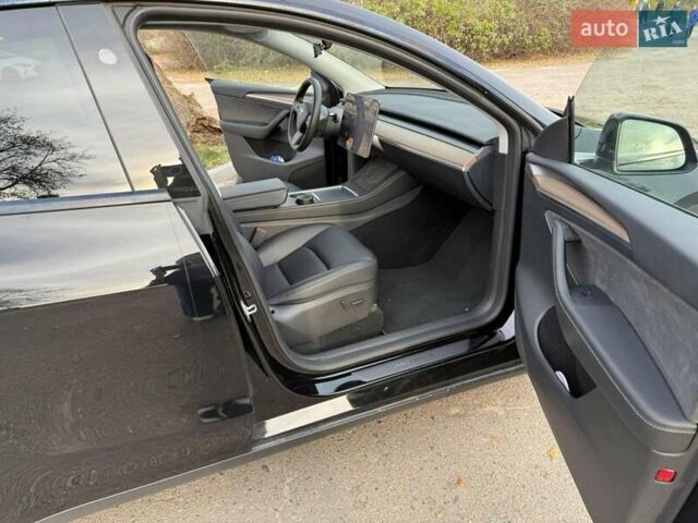 Черный Тесла Model Y, объемом двигателя 0 л и пробегом 29 тыс. км за 33900 $, фото 8 на Automoto.ua