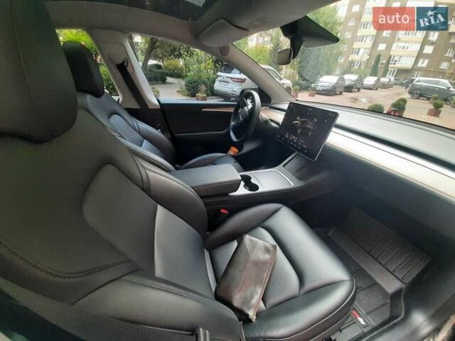 Черный Тесла Model Y, объемом двигателя 0 л и пробегом 46 тыс. км за 33000 $, фото 13 на Automoto.ua