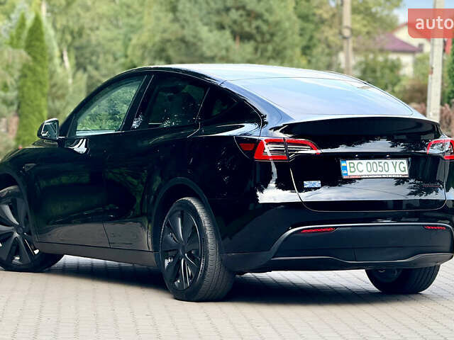 Черный Тесла Model Y, объемом двигателя 0 л и пробегом 32 тыс. км за 33700 $, фото 5 на Automoto.ua