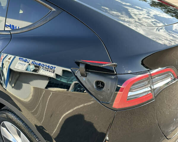 Черный Тесла Model Y, объемом двигателя 0 л и пробегом 31 тыс. км за 30500 $, фото 19 на Automoto.ua