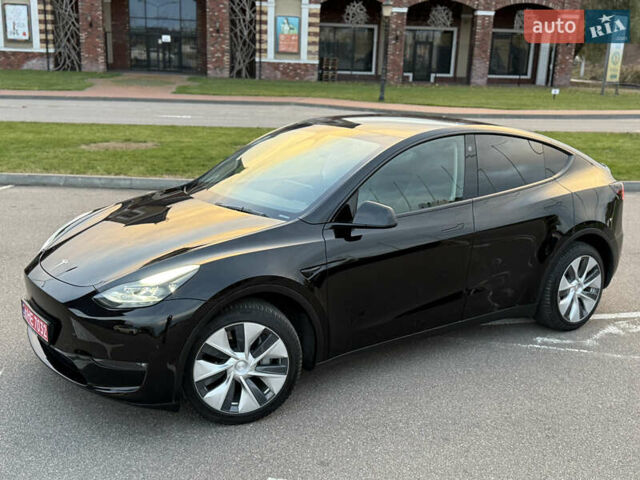 Черный Тесла Model Y, объемом двигателя 0 л и пробегом 67 тыс. км за 33490 $, фото 1 на Automoto.ua