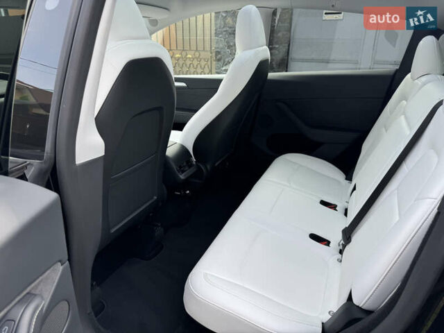 Черный Тесла Model Y, объемом двигателя 0 л и пробегом 28 тыс. км за 31500 $, фото 11 на Automoto.ua