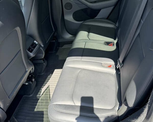 Чорний Тесла Model Y, об'ємом двигуна 0 л та пробігом 28 тис. км за 33000 $, фото 32 на Automoto.ua