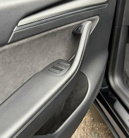 Чорний Тесла Model Y, об'ємом двигуна 0 л та пробігом 48 тис. км за 27500 $, фото 10 на Automoto.ua