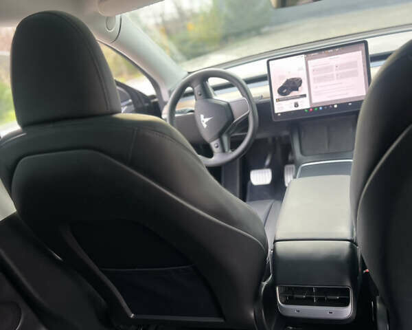 Черный Тесла Model Y, объемом двигателя 0 л и пробегом 25 тыс. км за 31500 $, фото 18 на Automoto.ua