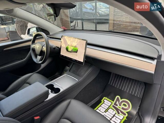 Черный Тесла Model Y, объемом двигателя 0 л и пробегом 1 тыс. км за 33900 $, фото 27 на Automoto.ua