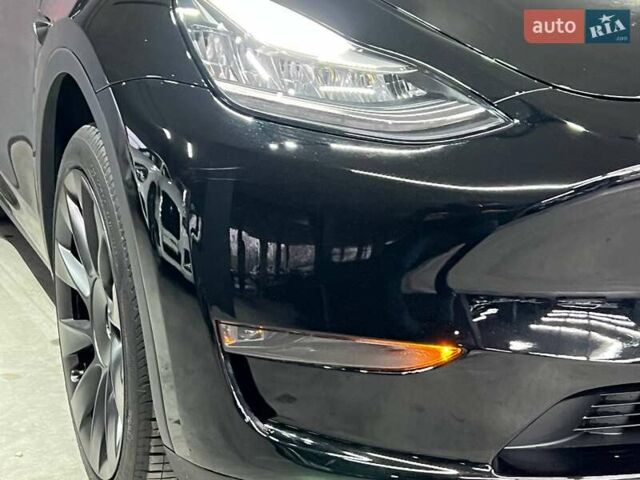 Черный Тесла Model Y, объемом двигателя 0 л и пробегом 5 тыс. км за 32000 $, фото 2 на Automoto.ua