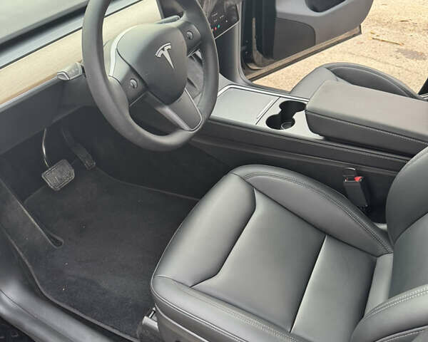 Черный Тесла Model Y, объемом двигателя 0 л и пробегом 16 тыс. км за 27000 $, фото 10 на Automoto.ua