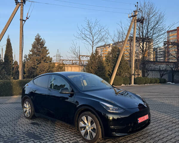 Черный Тесла Model Y, объемом двигателя 0 л и пробегом 11 тыс. км за 25500 $, фото 2 на Automoto.ua