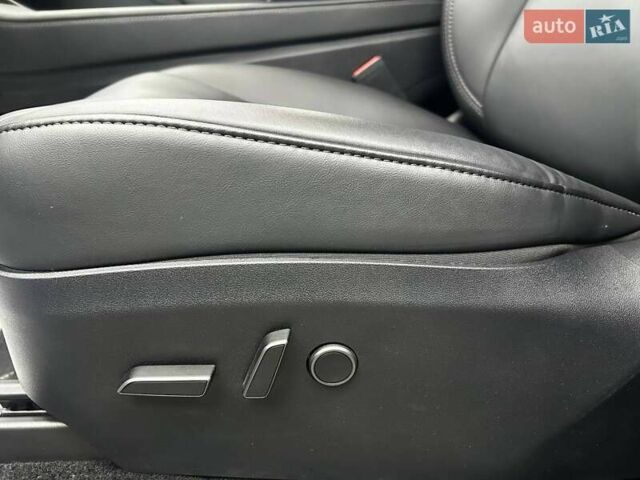 Черный Тесла Model Y, объемом двигателя 0 л и пробегом 1 тыс. км за 41500 $, фото 12 на Automoto.ua