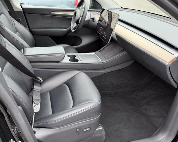 Черный Тесла Model Y, объемом двигателя 0 л и пробегом 84 тыс. км за 25900 $, фото 38 на Automoto.ua