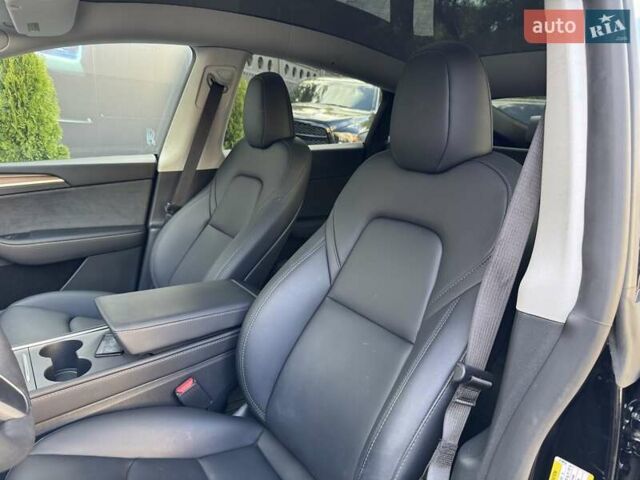 Черный Тесла Model Y, объемом двигателя 0 л и пробегом 1 тыс. км за 33900 $, фото 19 на Automoto.ua