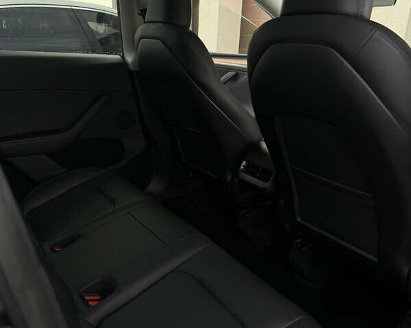 Чорний Тесла Model Y, об'ємом двигуна 0 л та пробігом 55 тис. км за 28100 $, фото 23 на Automoto.ua