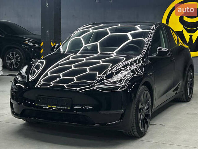 Черный Тесла Model Y, объемом двигателя 0 л и пробегом 1 тыс. км за 41500 $, фото 2 на Automoto.ua