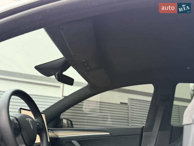 Чорний Тесла Model Y, об'ємом двигуна 0 л та пробігом 31 тис. км за 29700 $, фото 6 на Automoto.ua