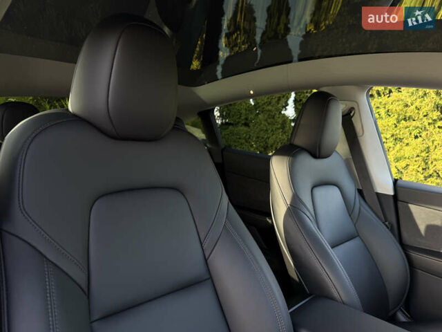 Чорний Тесла Model Y, об'ємом двигуна 0 л та пробігом 39 тис. км за 28500 $, фото 26 на Automoto.ua