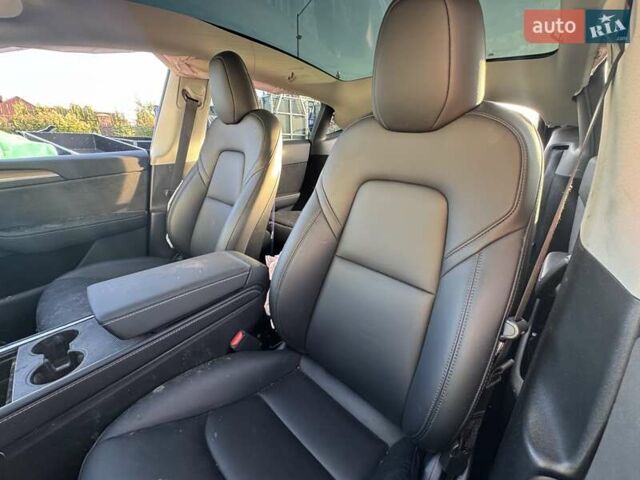 Тесла Model Y 2023 в Сарнах на Automoto.ua Черный Тесла Model Y, объемом двигателя 0 л и пробегом 41 тыс. км за 16850 $, фото 15 на Automoto.ua