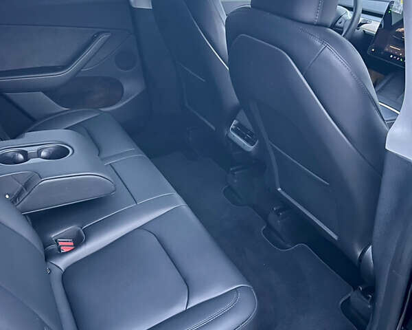 Черный Тесла Model Y, объемом двигателя 0 л и пробегом 59 тыс. км за 25950 $, фото 16 на Automoto.ua