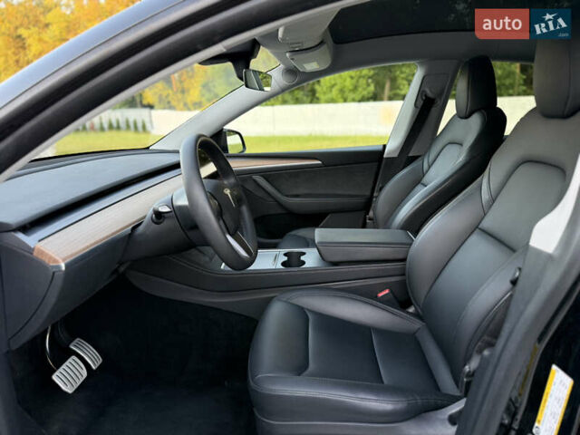 Черный Тесла Model Y, объемом двигателя 0 л и пробегом 35 тыс. км за 25900 $, фото 17 на Automoto.ua