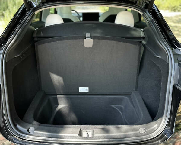 Черный Тесла Model Y, объемом двигателя 0 л и пробегом 30 тыс. км за 27900 $, фото 17 на Automoto.ua