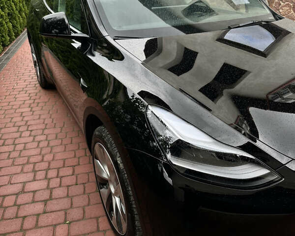 Черный Тесла Model Y, объемом двигателя 0 л и пробегом 8 тыс. км за 29900 $, фото 14 на Automoto.ua