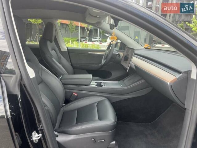 Черный Тесла Model Y, объемом двигателя 0 л и пробегом 44 тыс. км за 37200 $, фото 15 на Automoto.ua