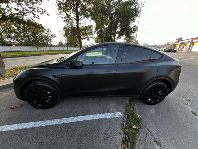 Черный Тесла Model Y, объемом двигателя 0 л и пробегом 32 тыс. км за 33900 $, фото 2 на Automoto.ua