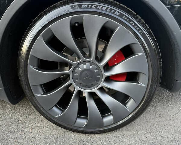 Черный Тесла Model Y, объемом двигателя 0 л и пробегом 34 тыс. км за 35000 $, фото 40 на Automoto.ua