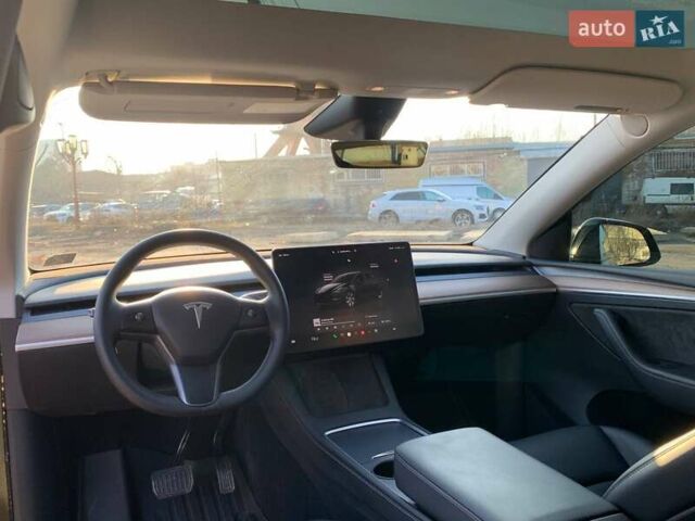 Черный Тесла Model Y, объемом двигателя 0 л и пробегом 25 тыс. км за 26500 $, фото 17 на Automoto.ua
