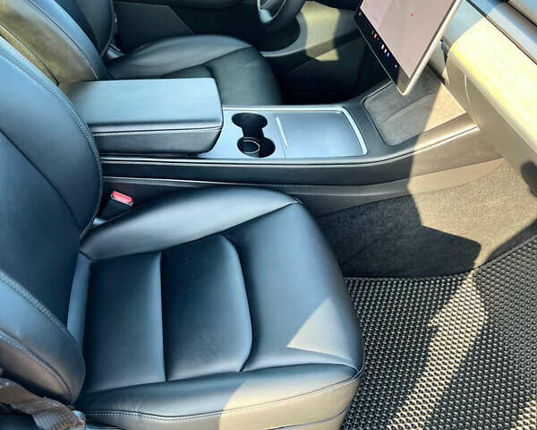Черный Тесла Model Y, объемом двигателя 0 л и пробегом 22 тыс. км за 25500 $, фото 11 на Automoto.ua