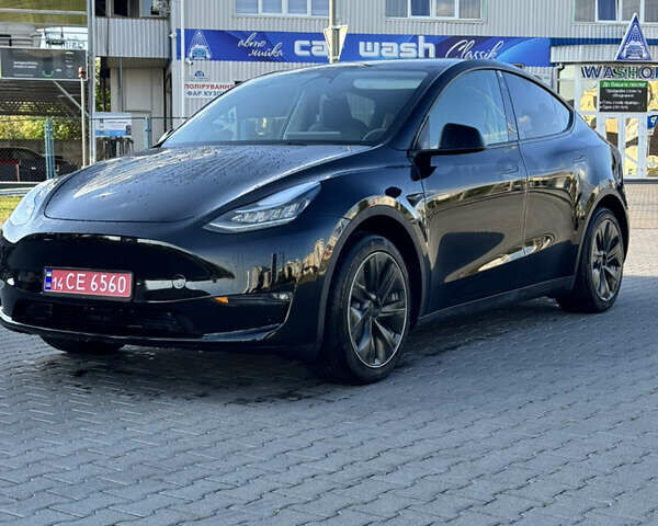 Черный Тесла Model Y, объемом двигателя 0 л и пробегом 35 тыс. км за 26000 $, фото 3 на Automoto.ua
