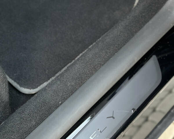 Черный Тесла Model Y, объемом двигателя 0 л и пробегом 39 тыс. км за 25000 $, фото 22 на Automoto.ua