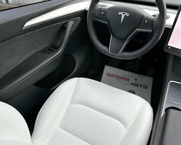 Черный Тесла Model Y, объемом двигателя 0 л и пробегом 32 тыс. км за 29900 $, фото 11 на Automoto.ua