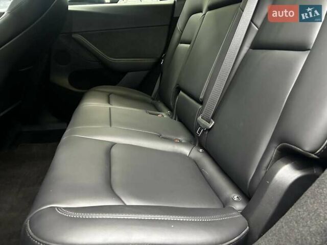 Черный Тесла Model Y, объемом двигателя 0 л и пробегом 1 тыс. км за 41500 $, фото 16 на Automoto.ua