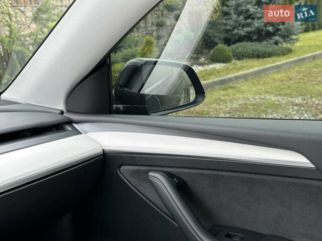 Чорний Тесла Model Y, об'ємом двигуна 0 л та пробігом 38 тис. км за 30799 $, фото 65 на Automoto.ua