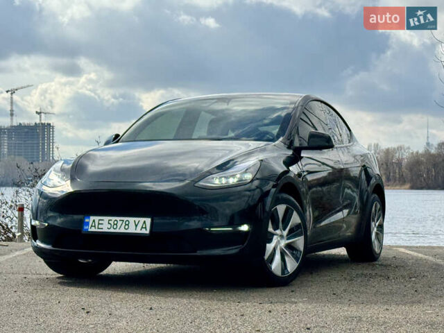 Черный Тесла Model Y, объемом двигателя 0 л и пробегом 29 тыс. км за 27077 $, фото 3 на Automoto.ua