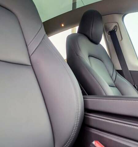 Чорний Тесла Model Y, об'ємом двигуна 0 л та пробігом 54 тис. км за 28000 $, фото 40 на Automoto.ua